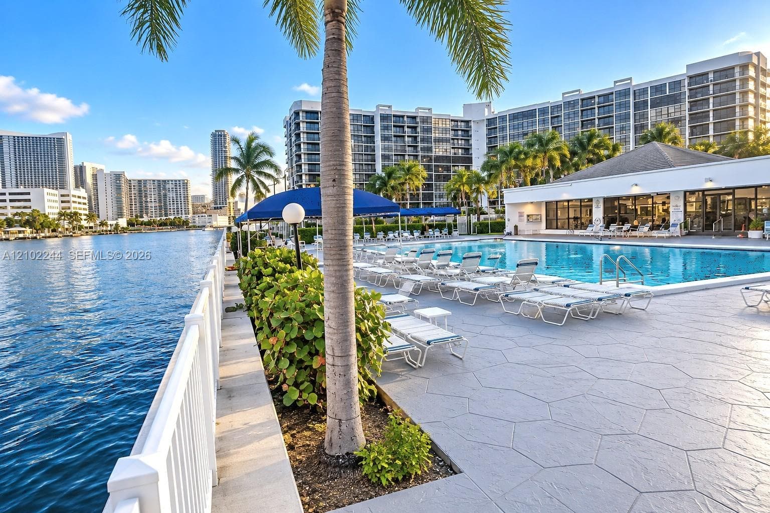 TOWERS OF OCEANVIEW SOUTH · #722 in Hallandale Beach - Photo 32