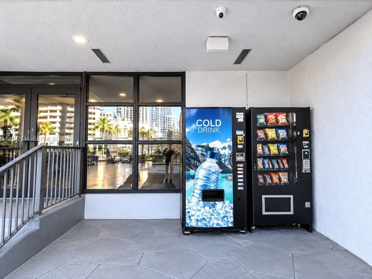 TOWERS OF OCEANVIEW SOUTH · #722 in Hallandale Beach - Photo 33