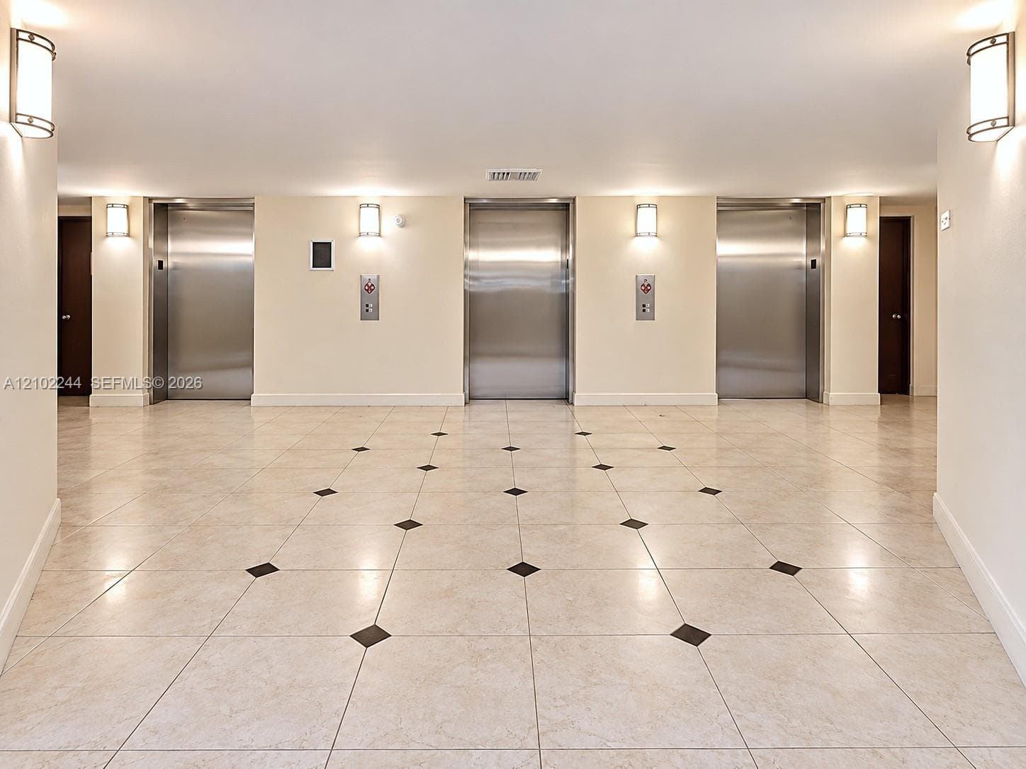 TOWERS OF OCEANVIEW SOUTH · #722 in Hallandale Beach - Photo 31