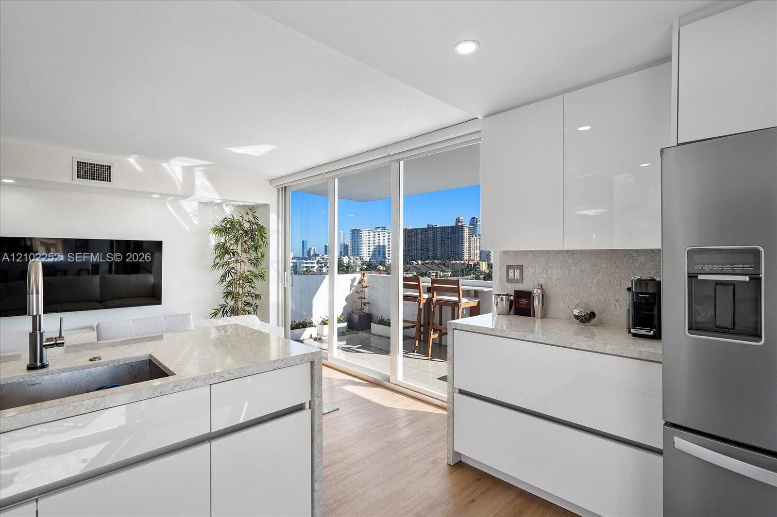 CORAL ISLE EAST CONDO · #701 in North Miami Beach - Photo 16