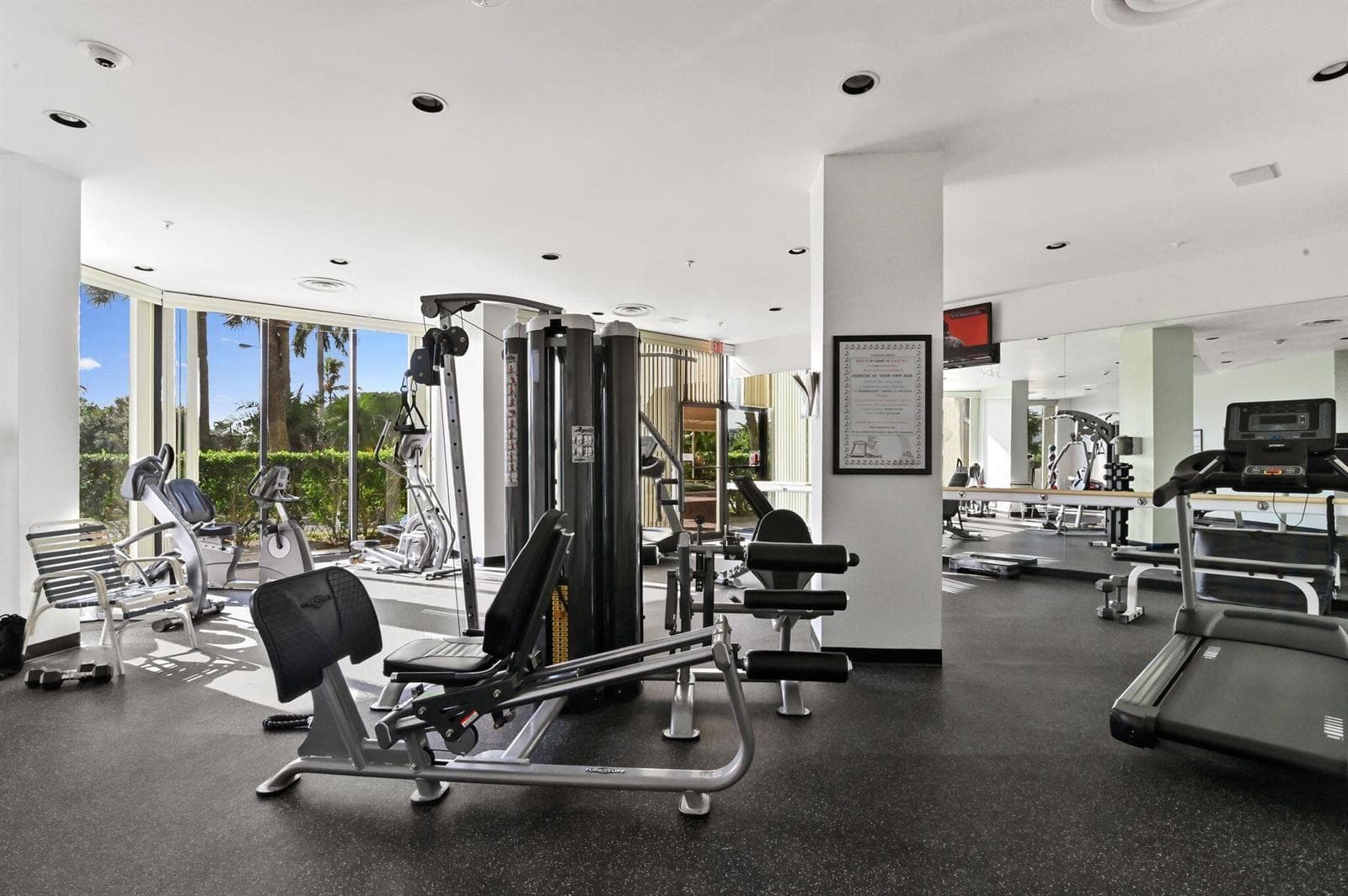 BUILDING GYM