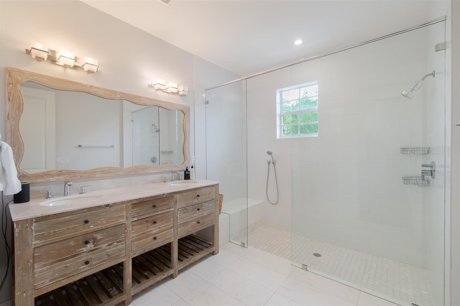 Dual sinks
