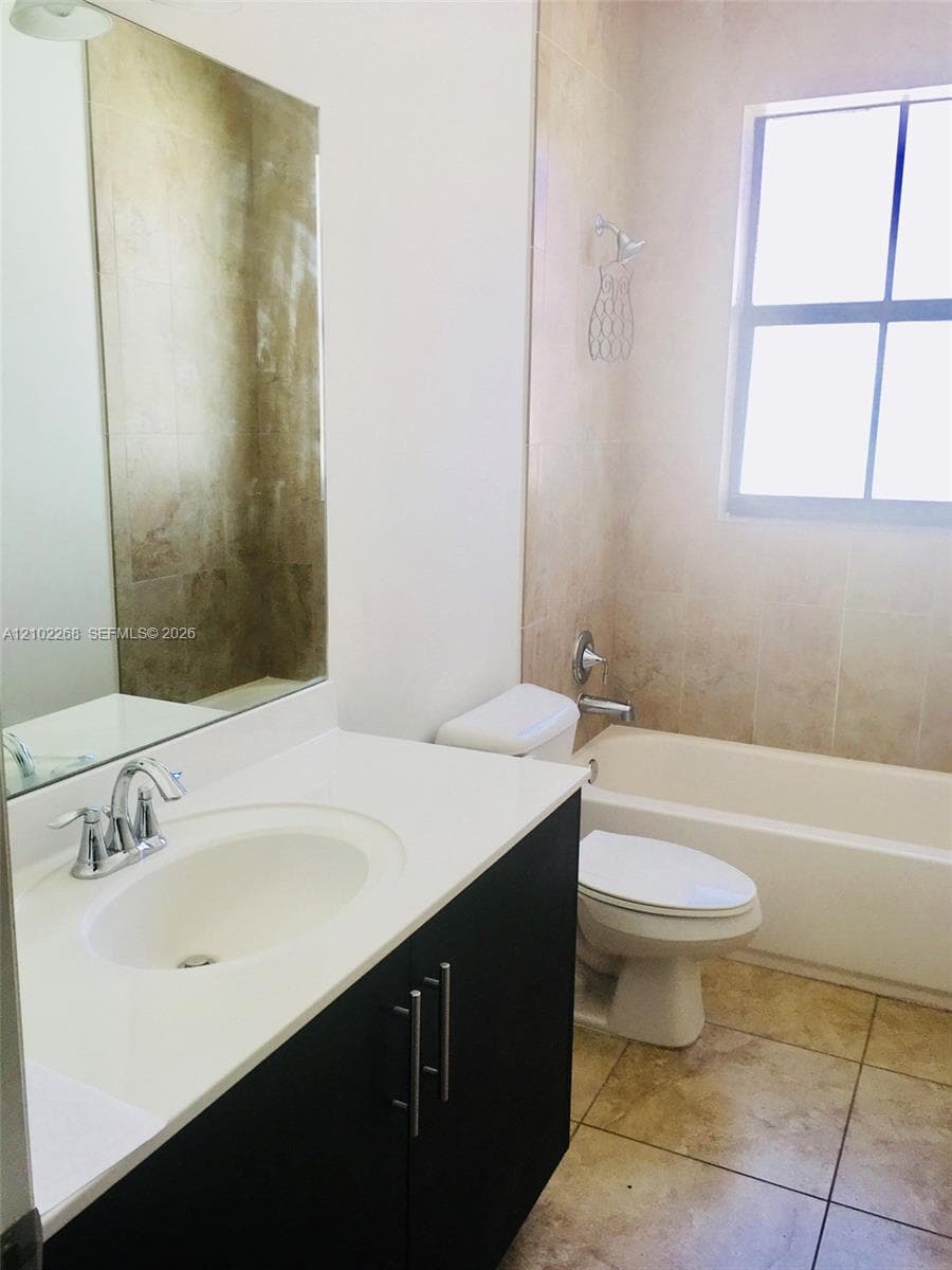 10310 NW 70th Ter photo 27