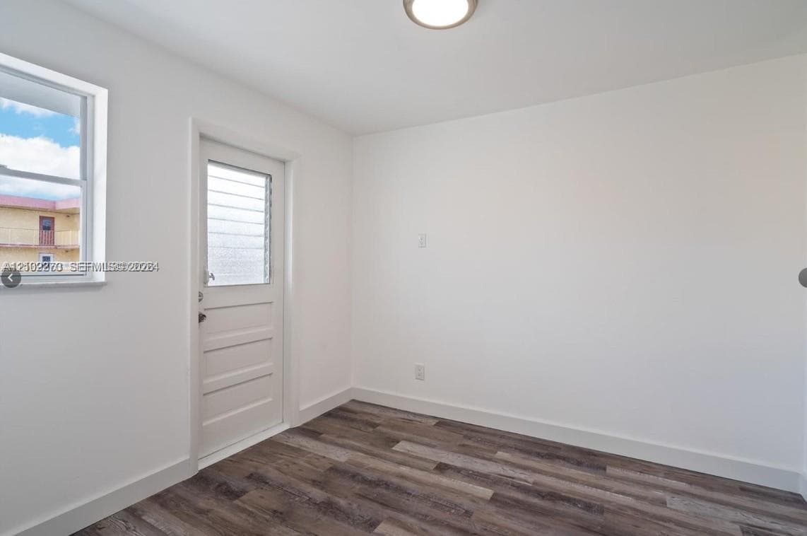 ROYAL OAKS · #330 in Miami - Photo 4