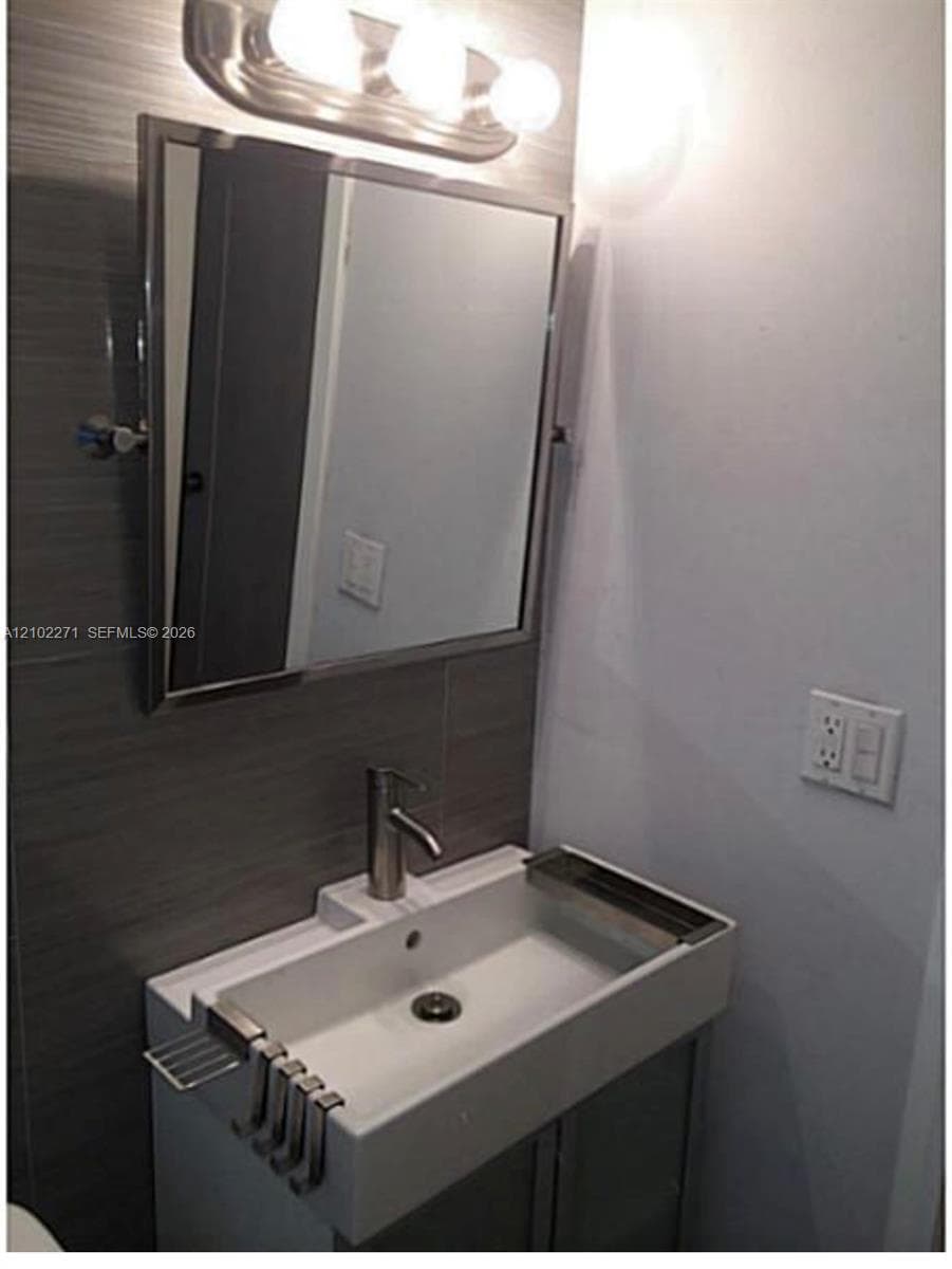 1218 DREXEL CONDO · #103 in Miami Beach - Photo 11