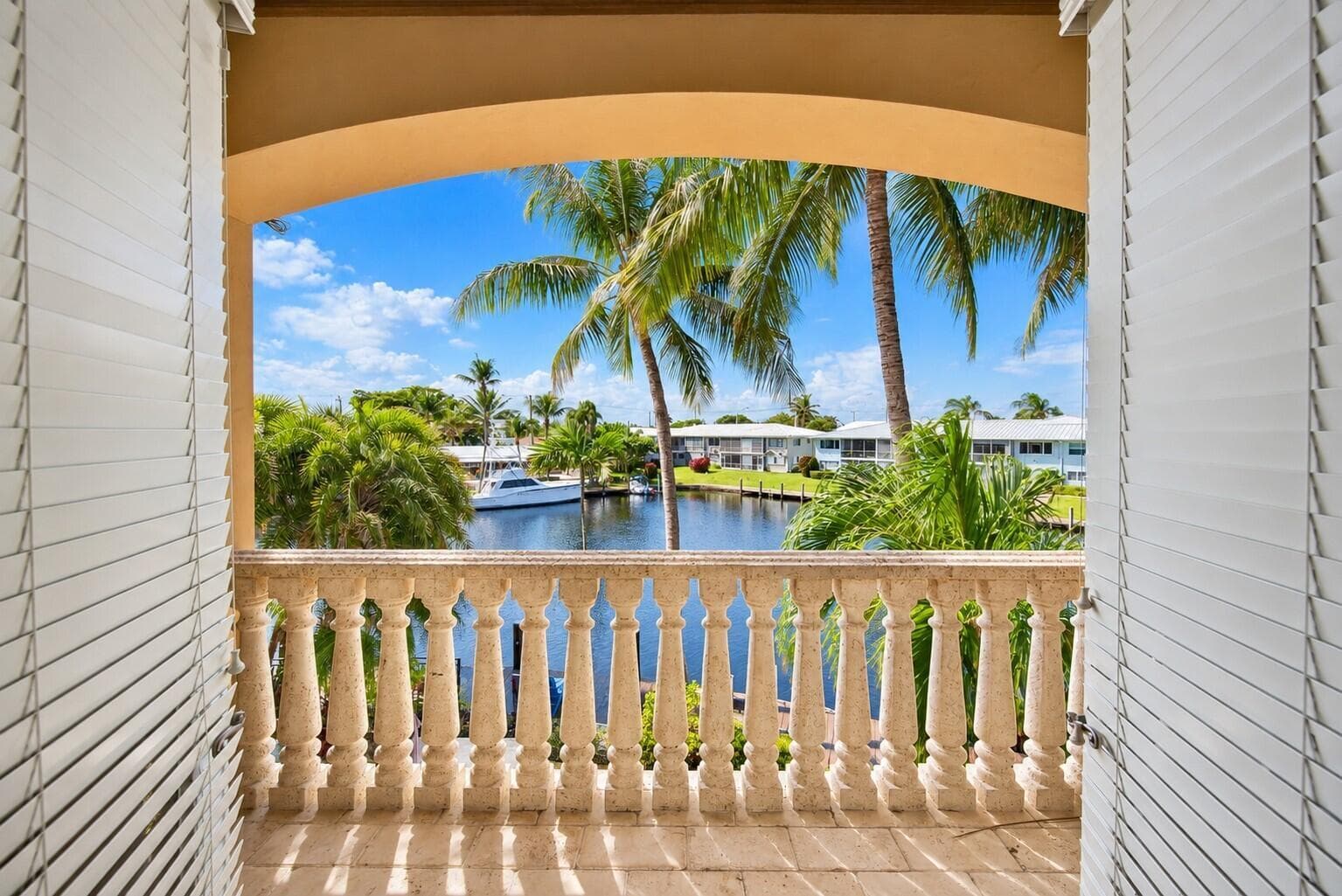 balcony 2