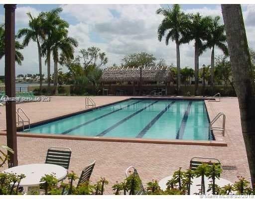 LAKES MEADOW VILG HOMES C · #14H in Miami - Photo 9