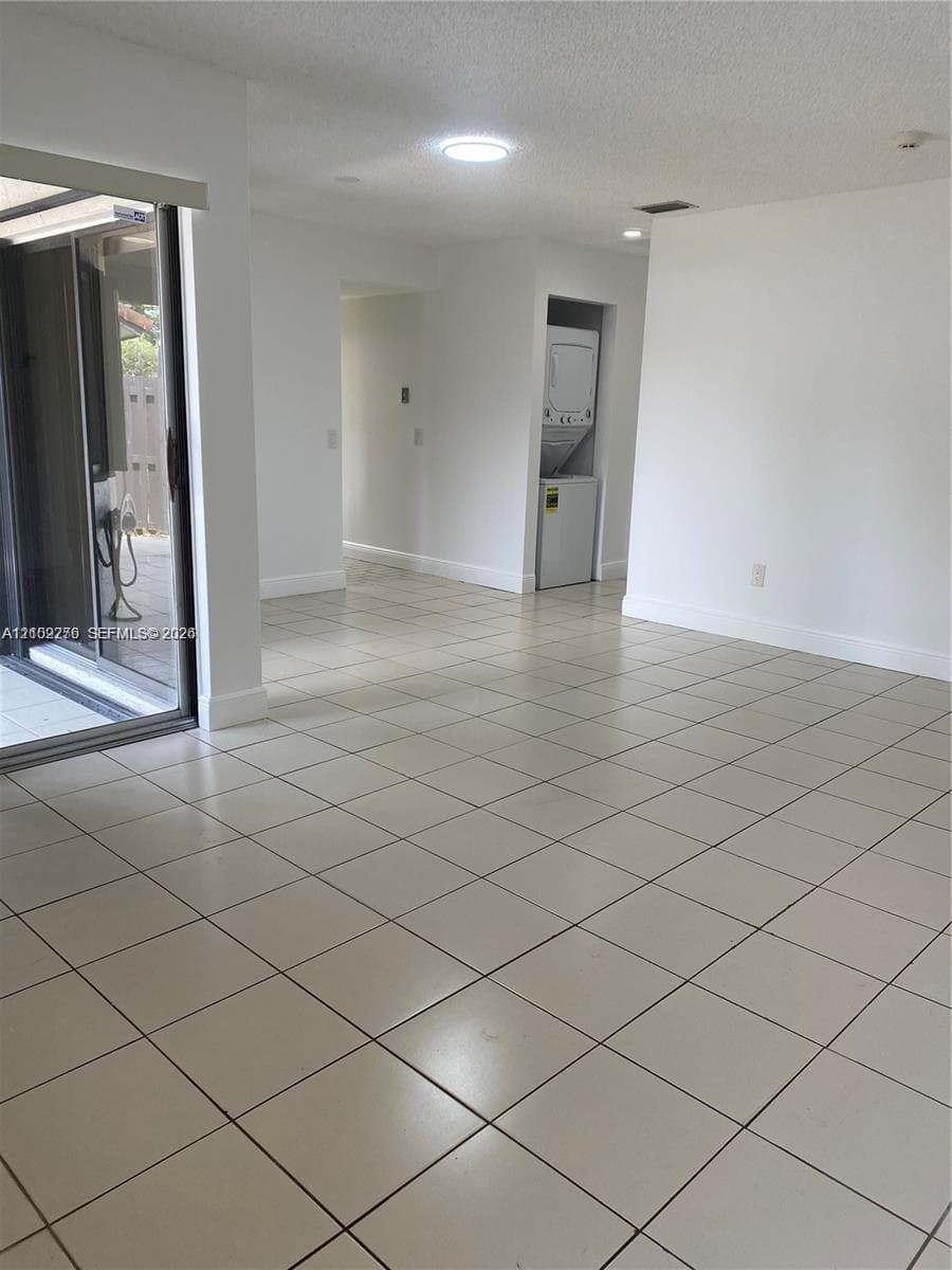 LAKES MEADOW VILG HOMES C · #14H in Miami - Photo 4