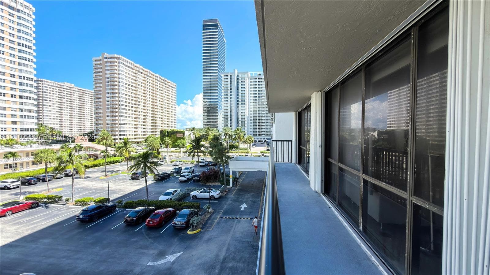 AVANT GARDE CONDO · #402 in Hallandale Beach - Photo 2