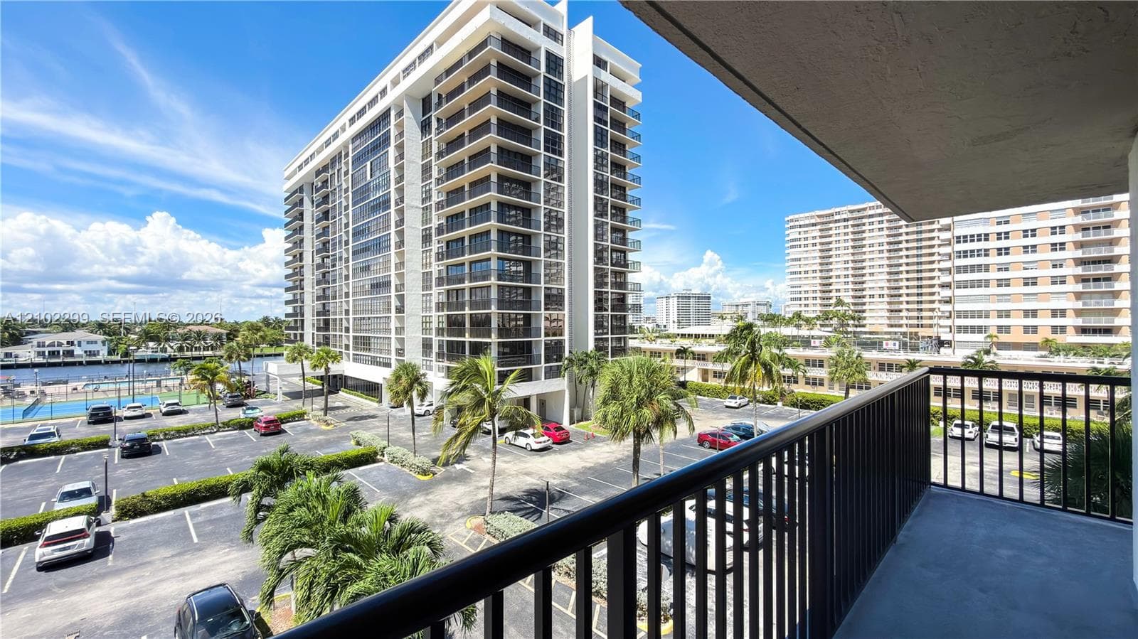 AVANT GARDE CONDO · #402 in Hallandale Beach - Photo 3