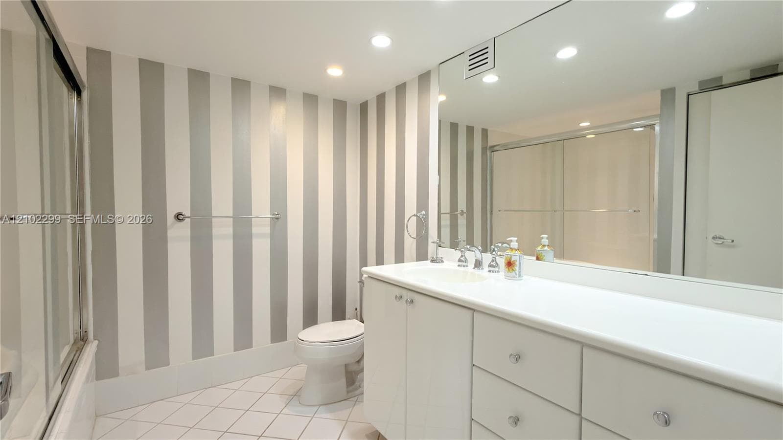AVANT GARDE CONDO · #402 in Hallandale Beach - Photo 28