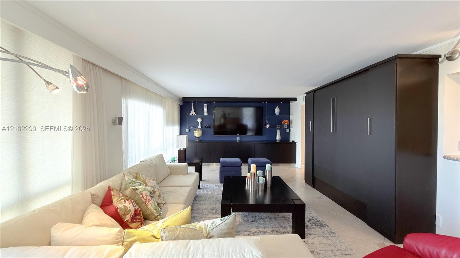 AVANT GARDE CONDO · #402 in Hallandale Beach - Photo 9
