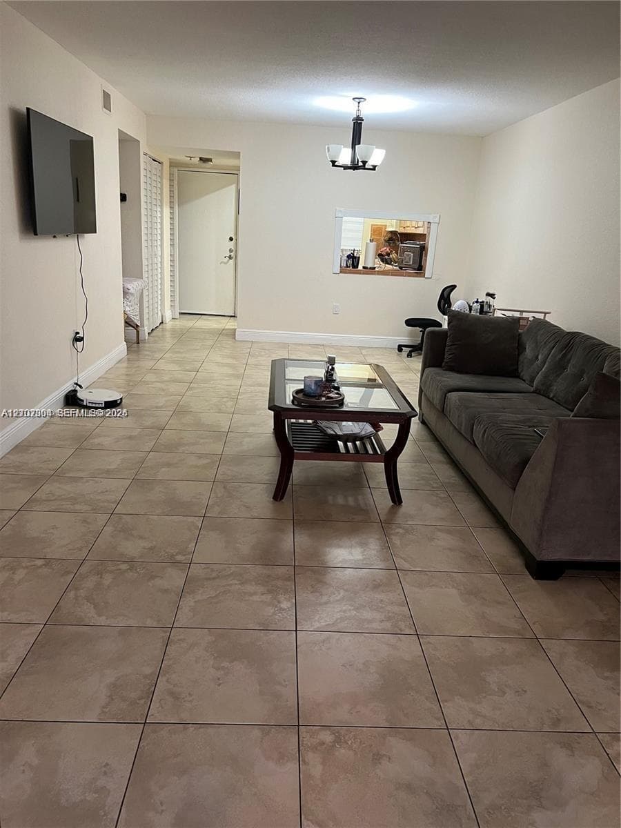 PINE LAKE VILLAGE CONDO · #203 in Miami - Photo 3