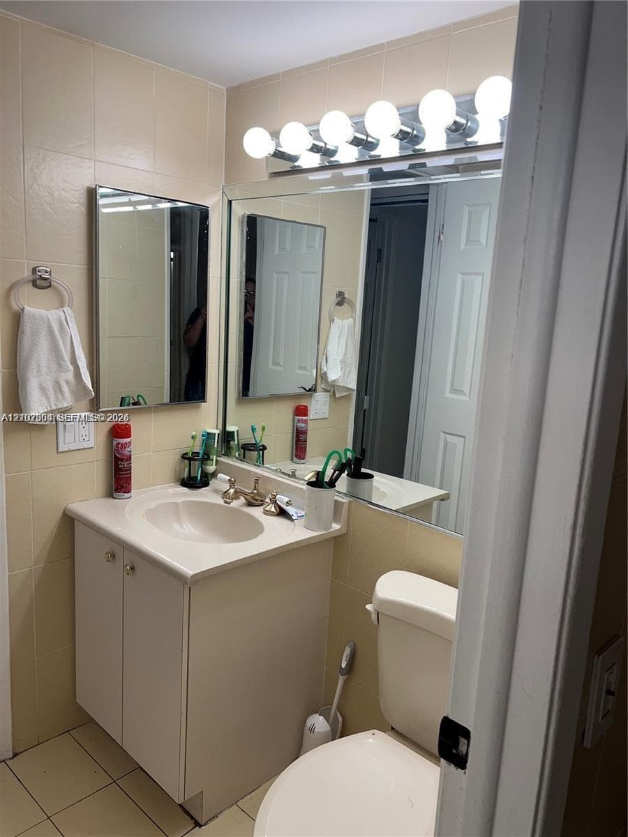 PINE LAKE VILLAGE CONDO · #203 in Miami - Photo 11
