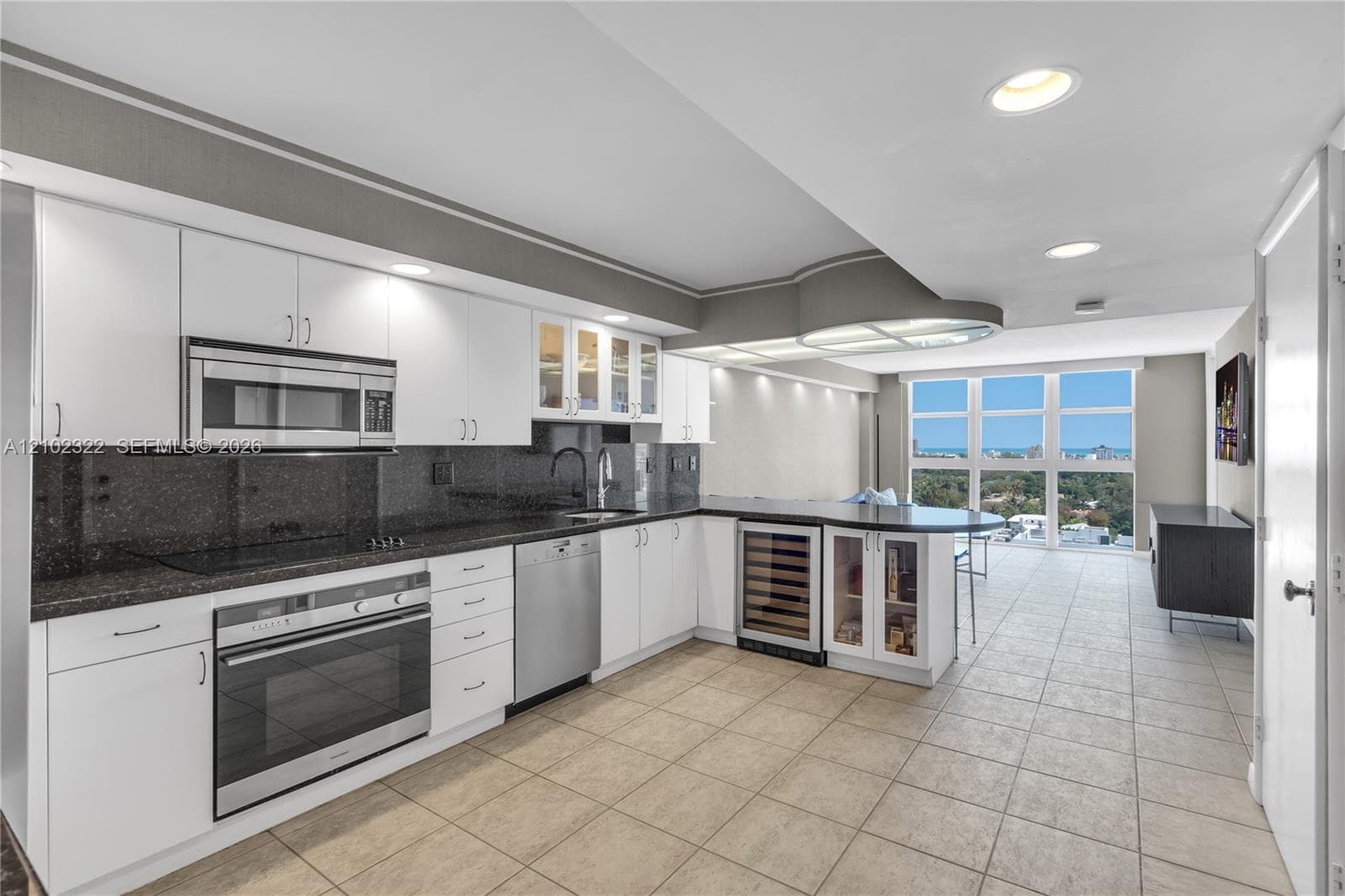 BAYVIEW TERRACE CONDO · #1110 in Miami Beach - Photo 2
