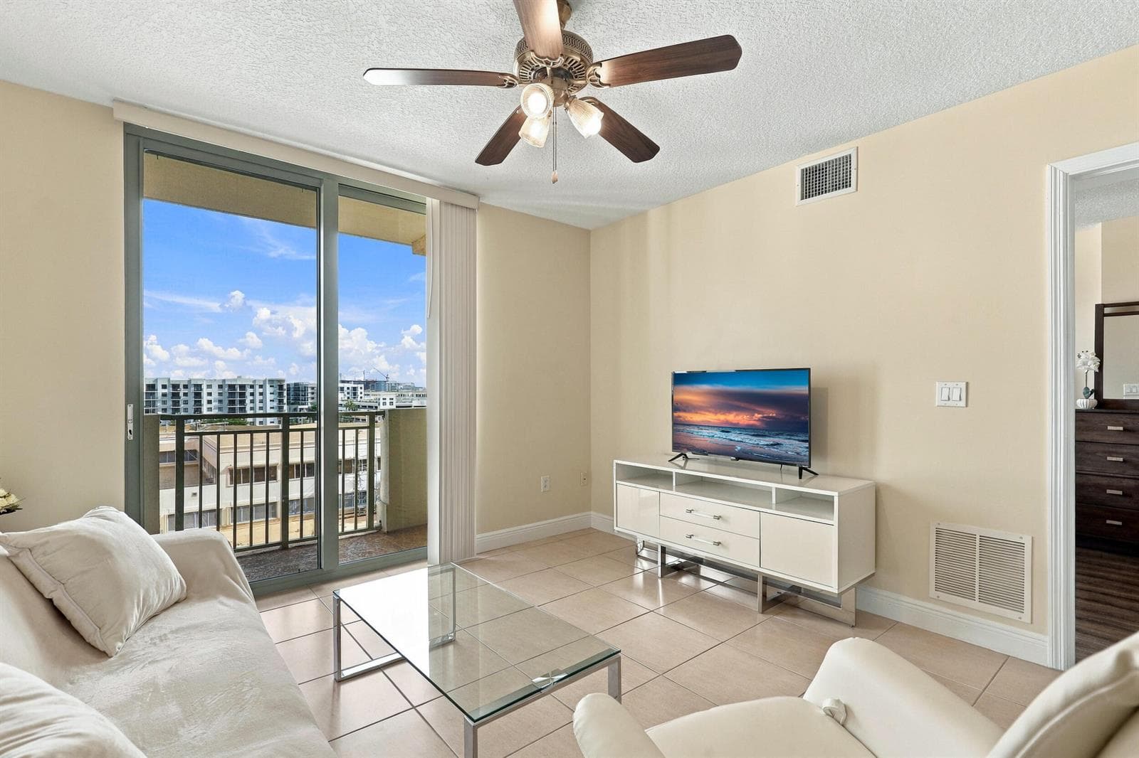 610 Clematis St. #706