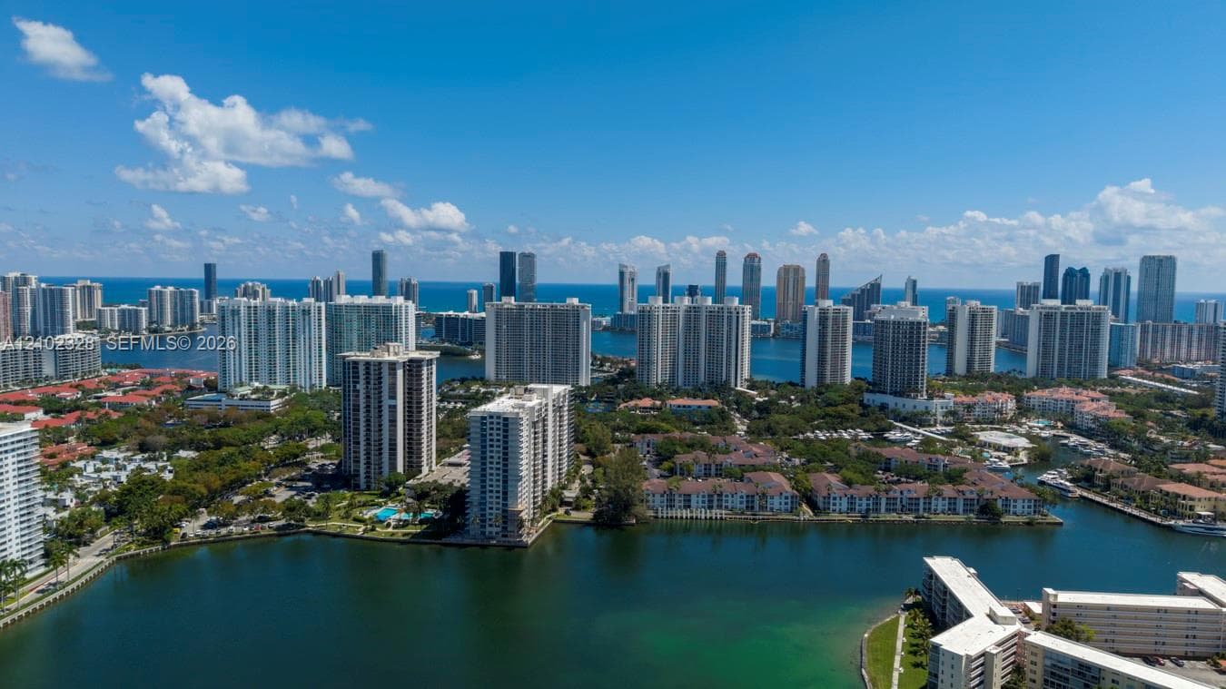 DEL PRADO MARINA · #903 in Aventura - Photo 24
