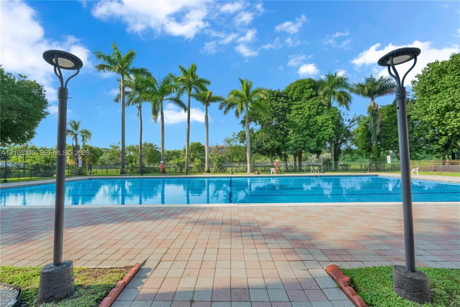 Keystone Courts · #E101 in Miami - Photo 30