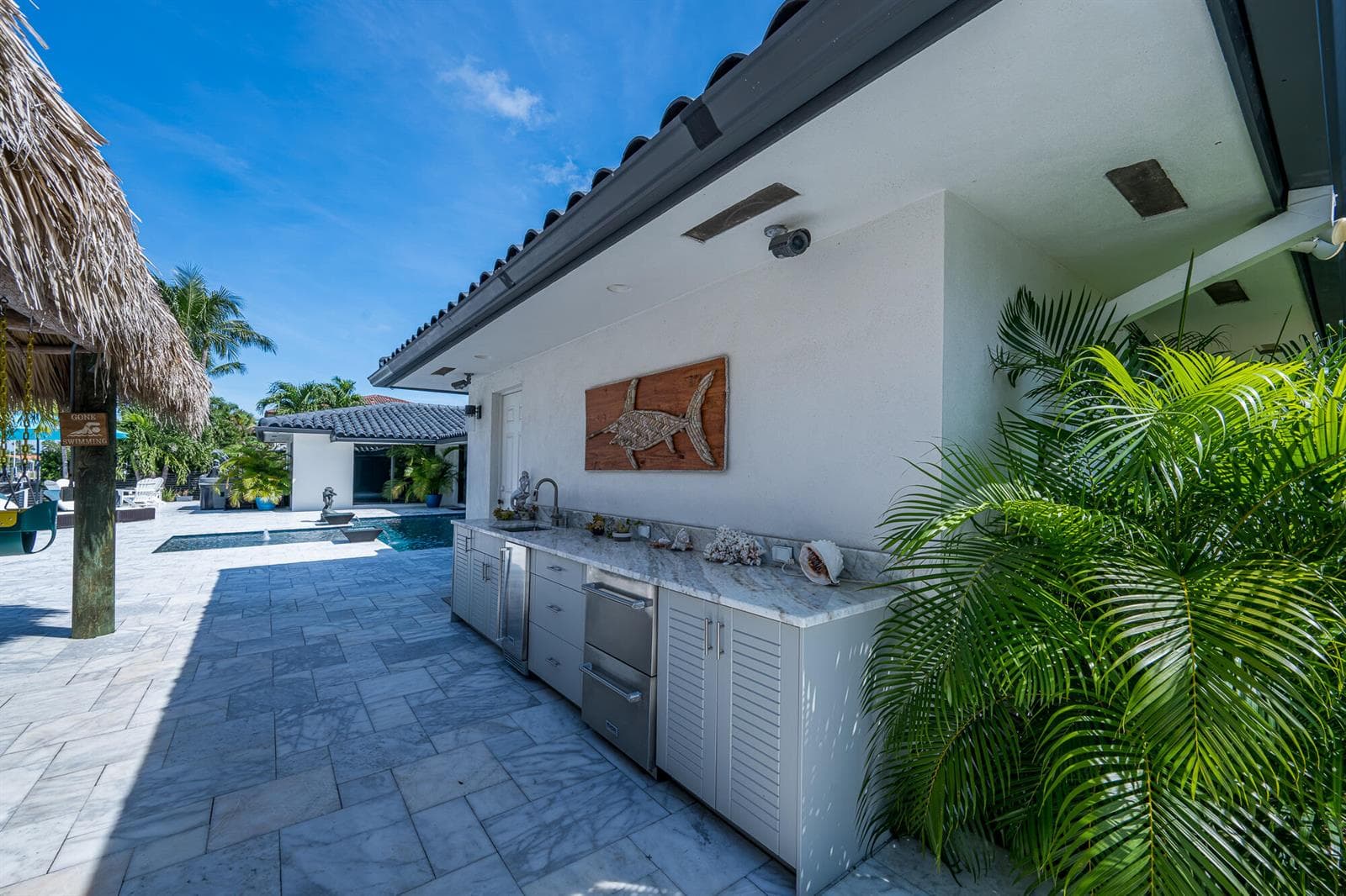 Outdoor Bar