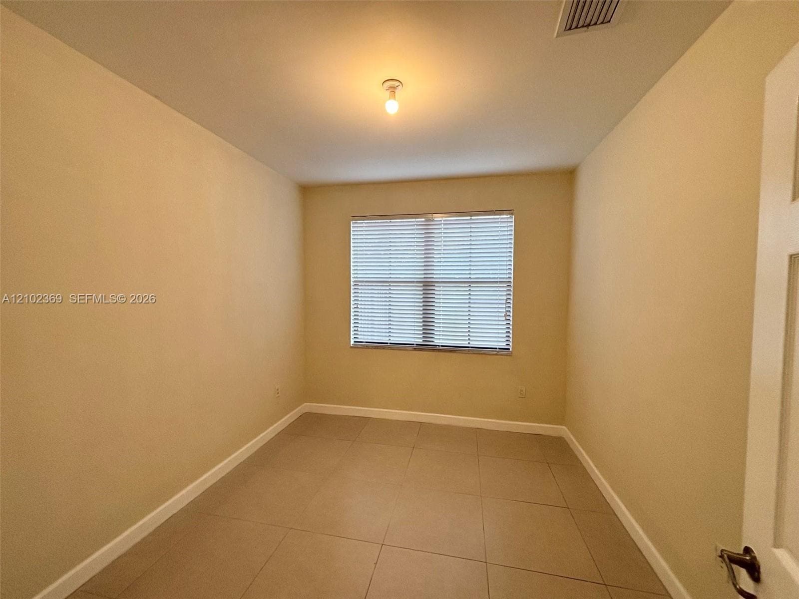 10445 NW 61 LN #10445 photo 2