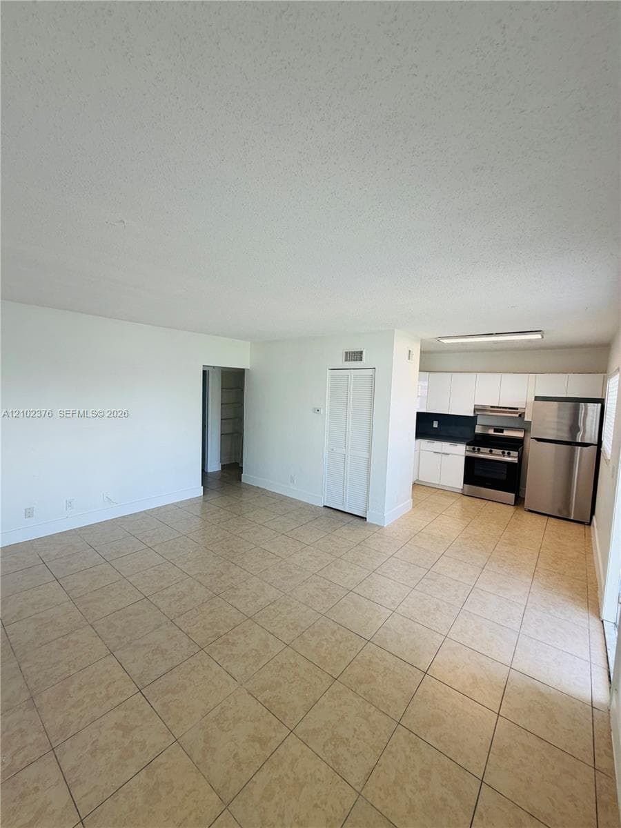 601 Nw 42ND Ct · #206 in Pompano Beach - Photo 2
