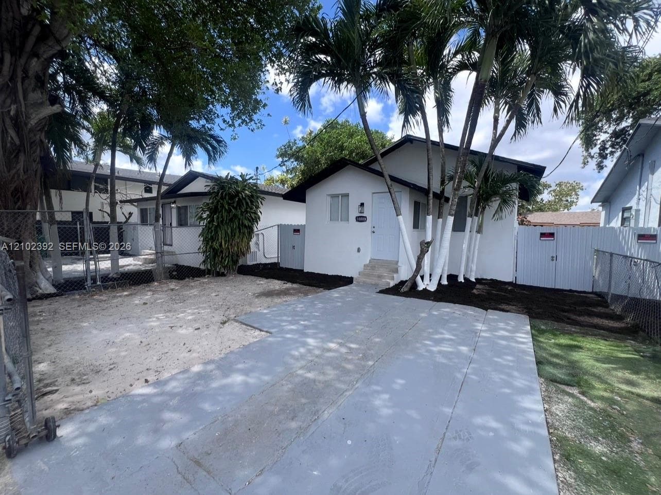 1800 SW 3rd St APT C photo 1