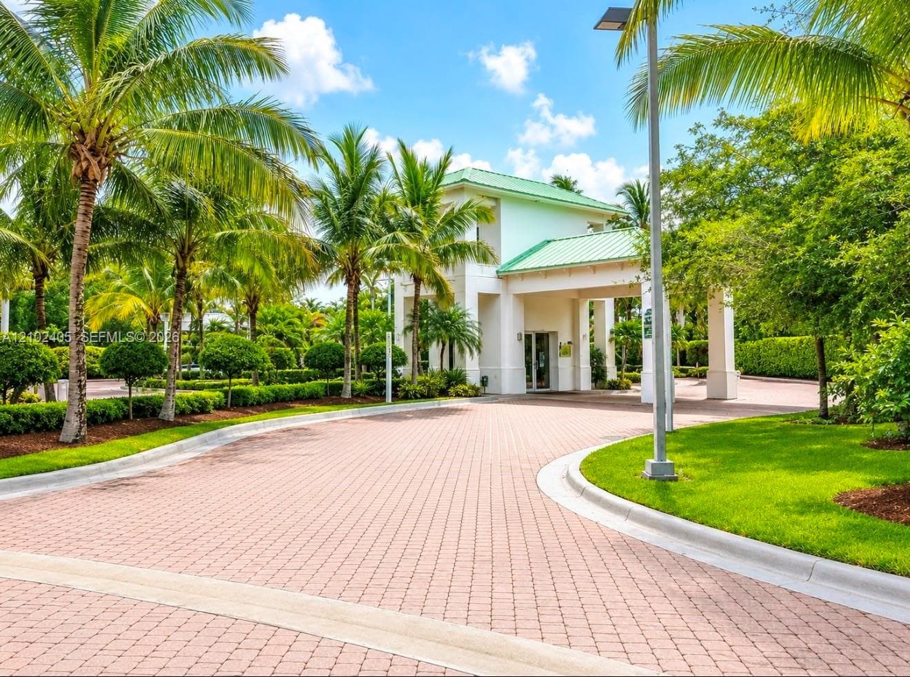 THE BLUE A RESORT HOTEL C · #915 in Doral - Photo 2