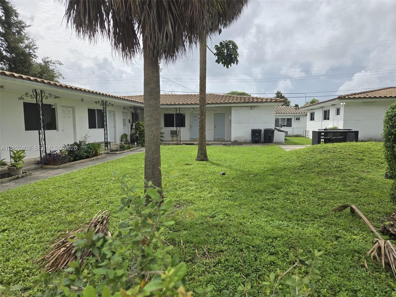 MEYERSON MANOR · #8 in North Miami - Photo 9