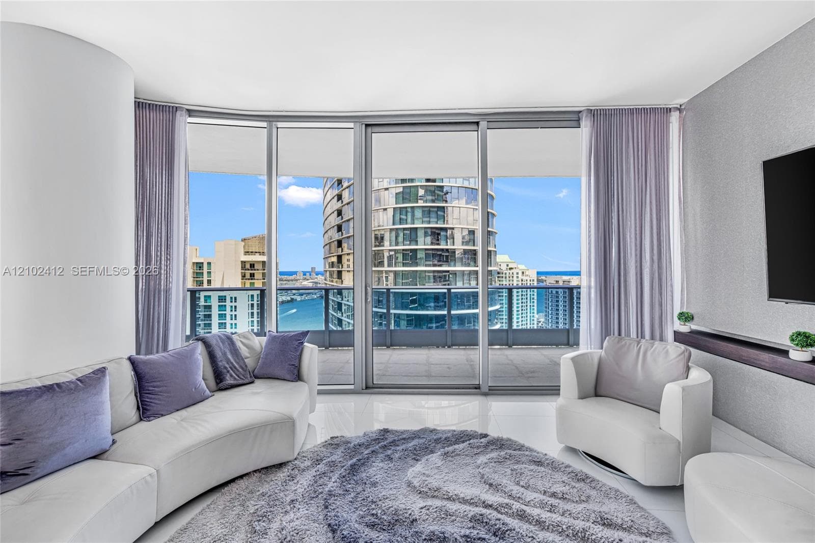 Epic · #4401 in Miami - Photo 11