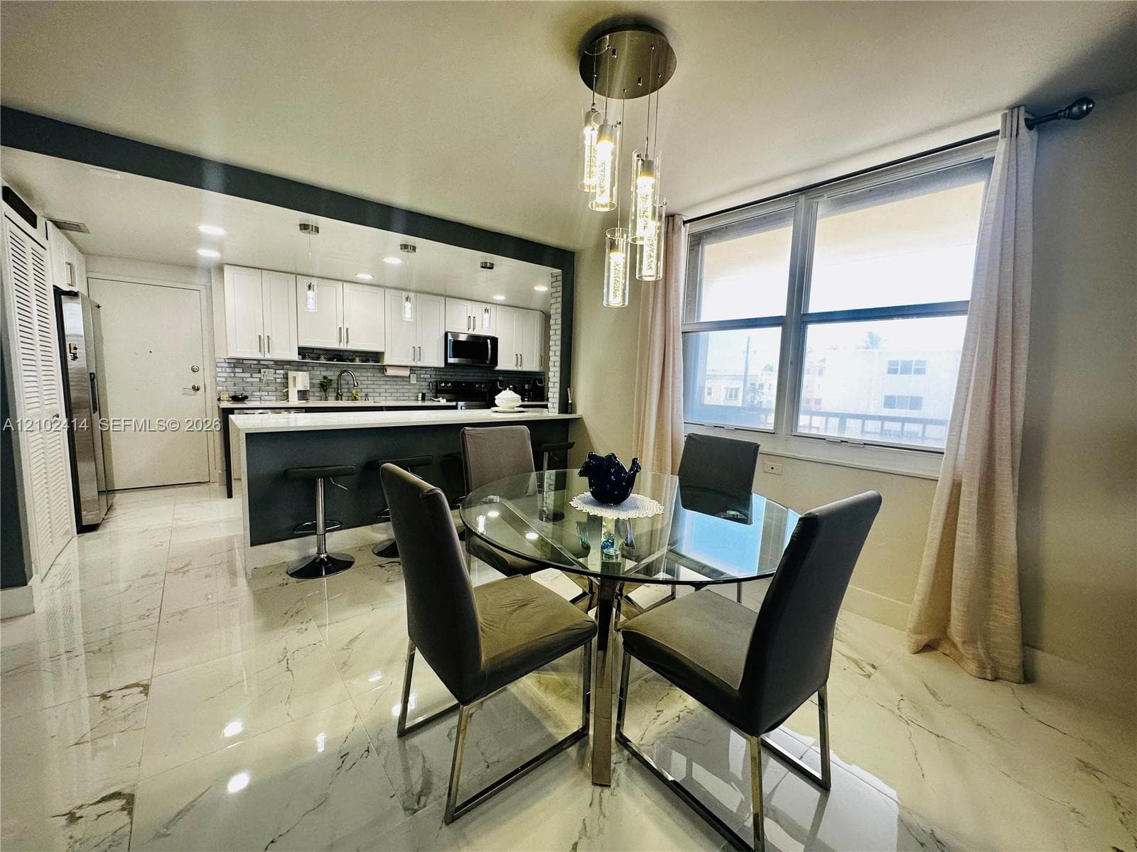 OXFORD TOWERS CONDO · #306 in Hollywood - Photo 4