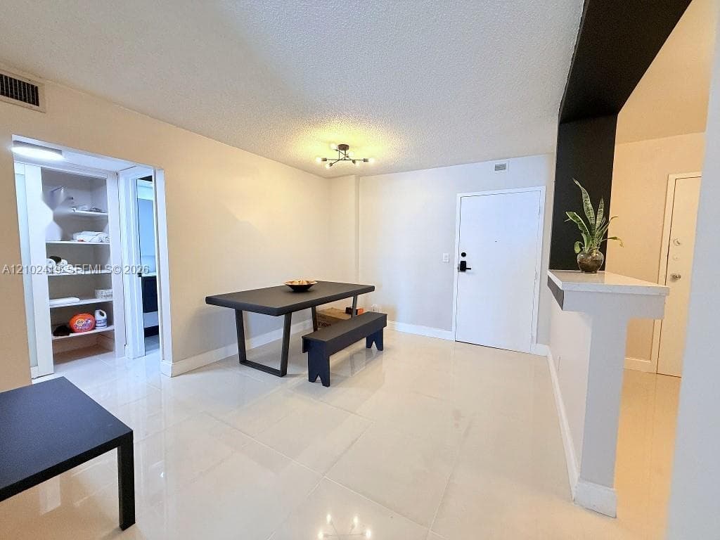 THREE HORIZONS SOUTH COND · #401 in North Miami - Photo 9