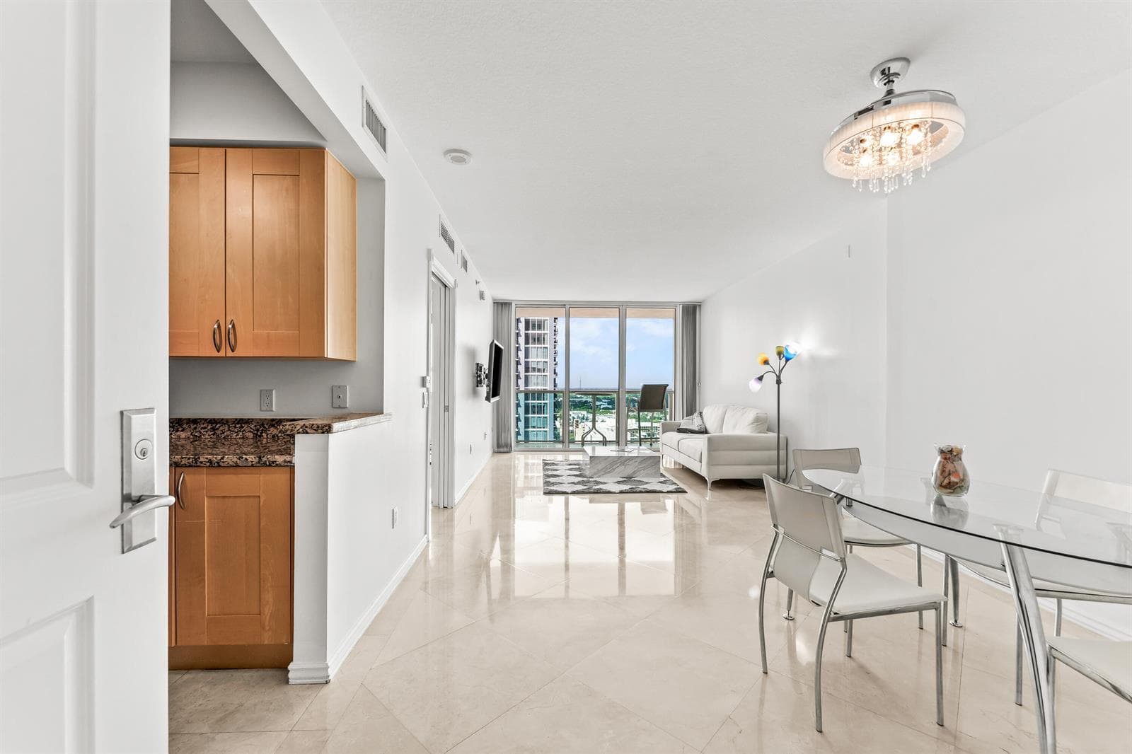 013-350Southeast2ndStreet-Unit2480-FortL
