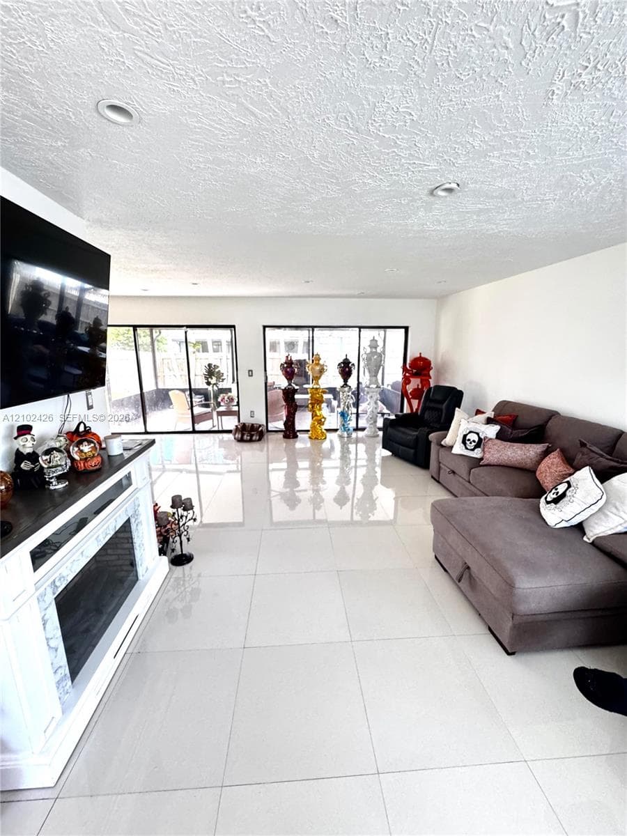 1651 S Goldeneye Ln photo 2