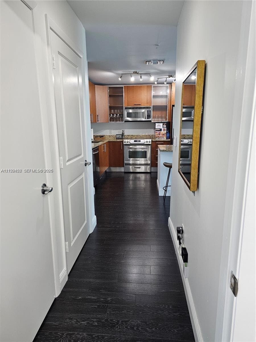 OCEAN MARINE YACHT CLUB C · #807 in Hallandale Beach - Photo 8
