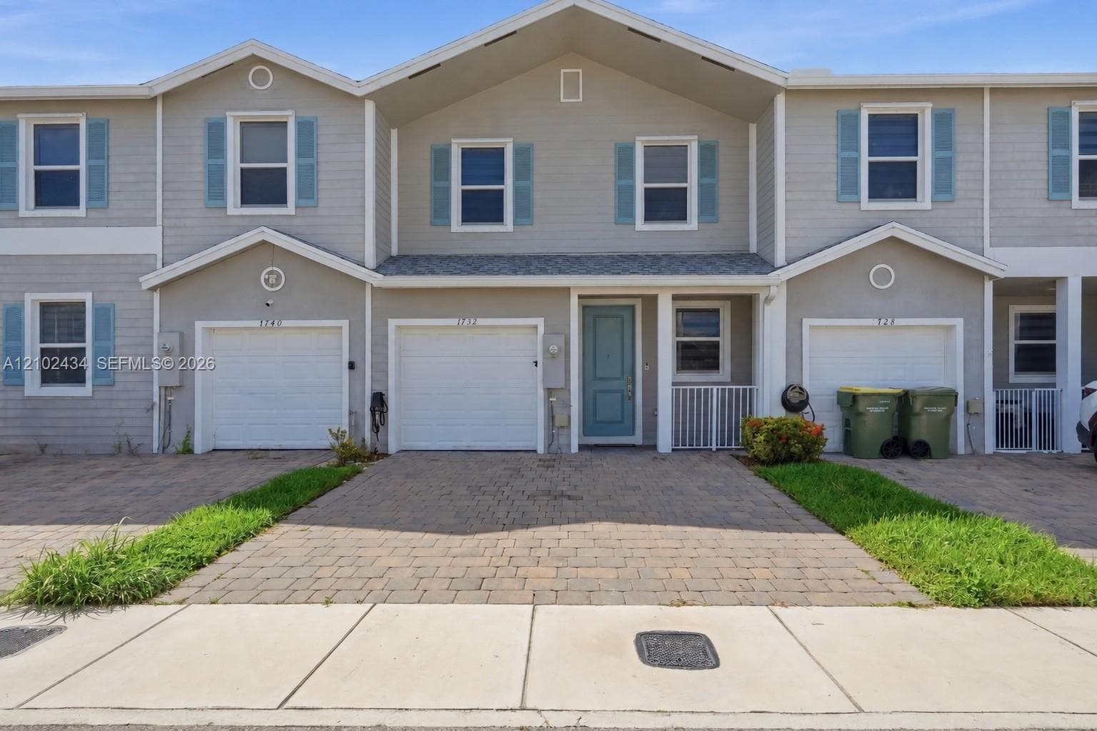 1732 SE 9th Ave #0 photo 1