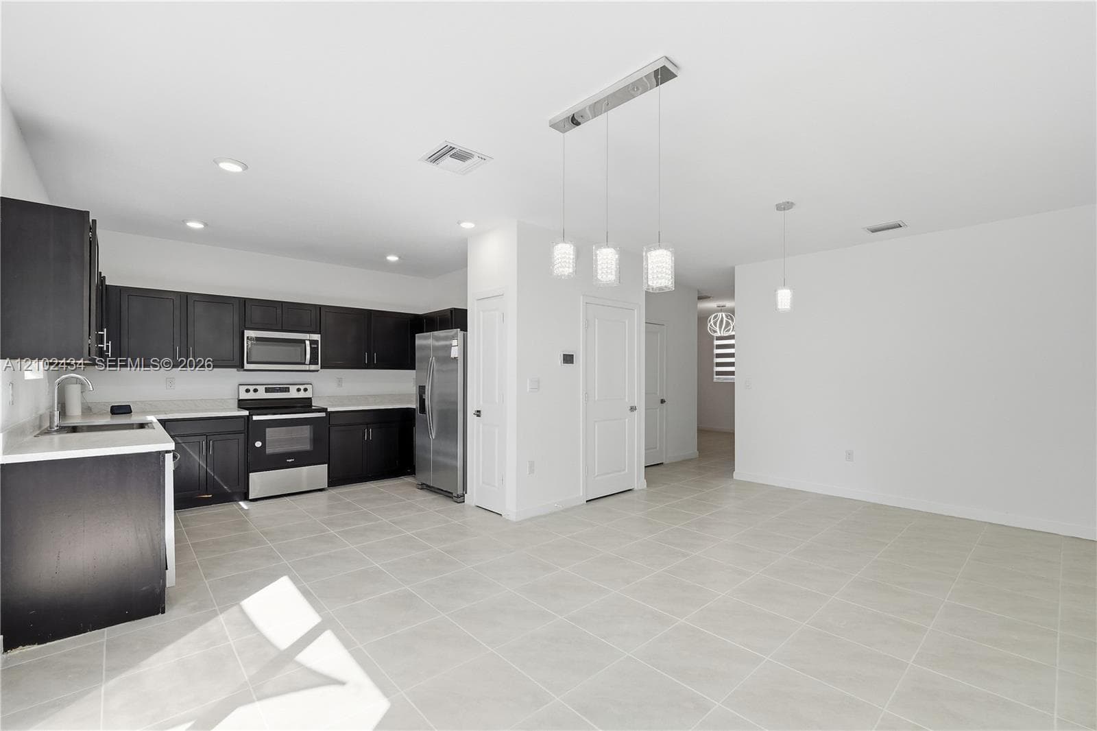 1732 SE 9th Ave #0 photo 4