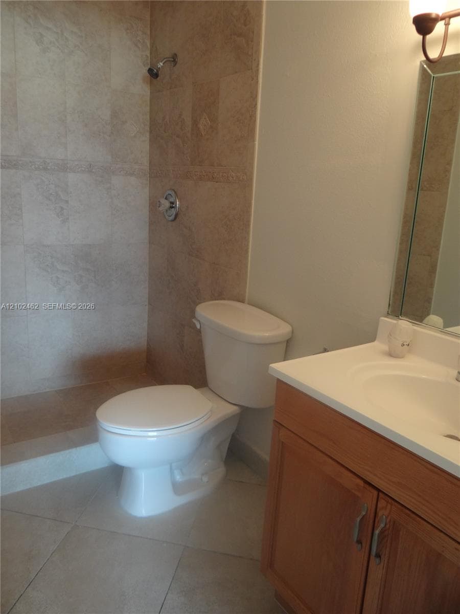 VENETIAN GARDENS AT COUNT · #R207 in Hialeah - Photo 5