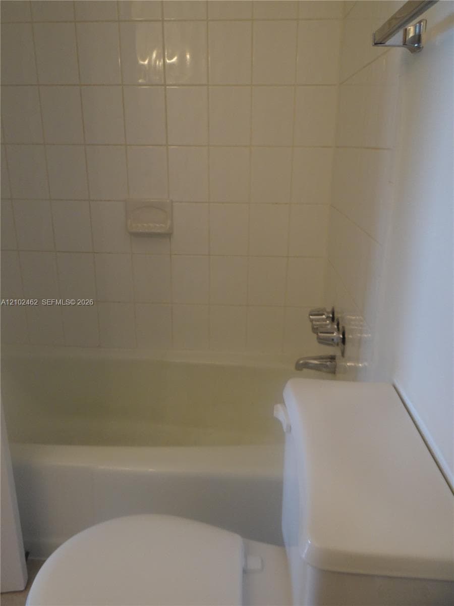 VENETIAN GARDENS AT COUNT · #R207 in Hialeah - Photo 11
