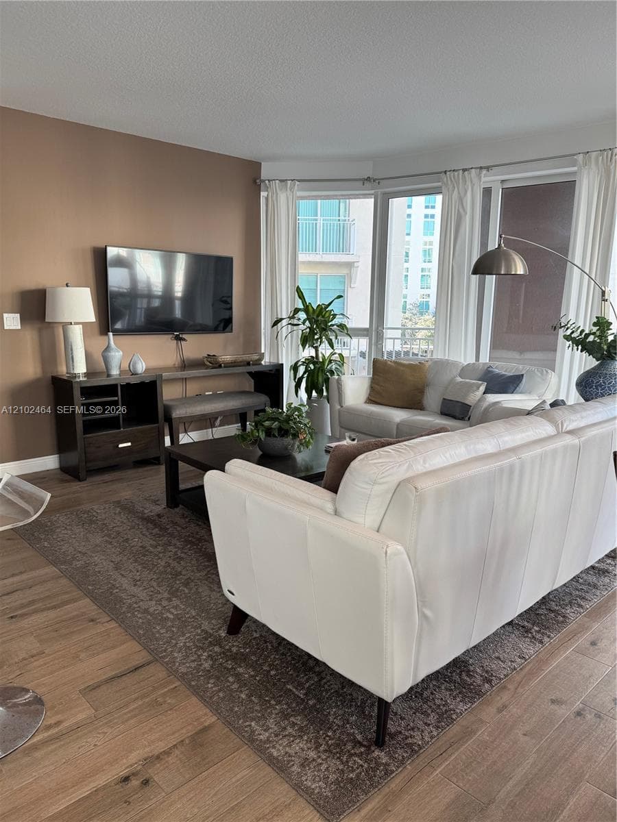 DOWNTOWN DADELAND CONDO N · #301 in Miami - Photo 2