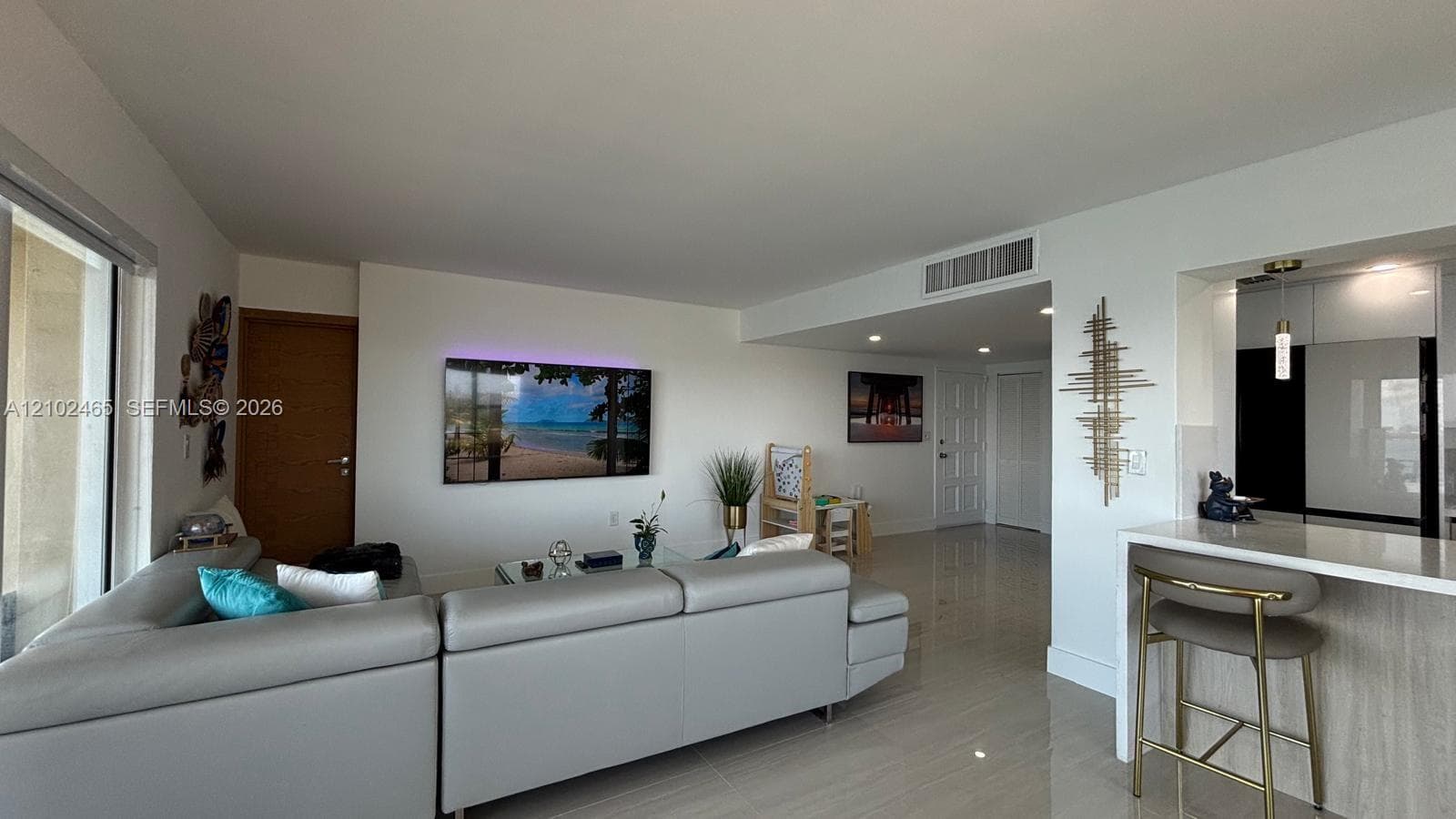 JOCKEY CLUB · #16A in Miami - Photo 13