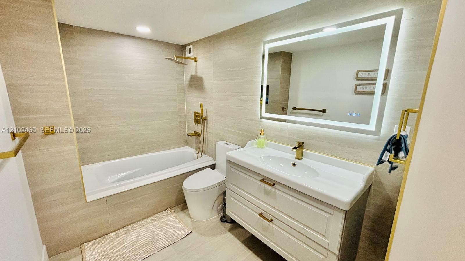JOCKEY CLUB · #16A in Miami - Photo 33
