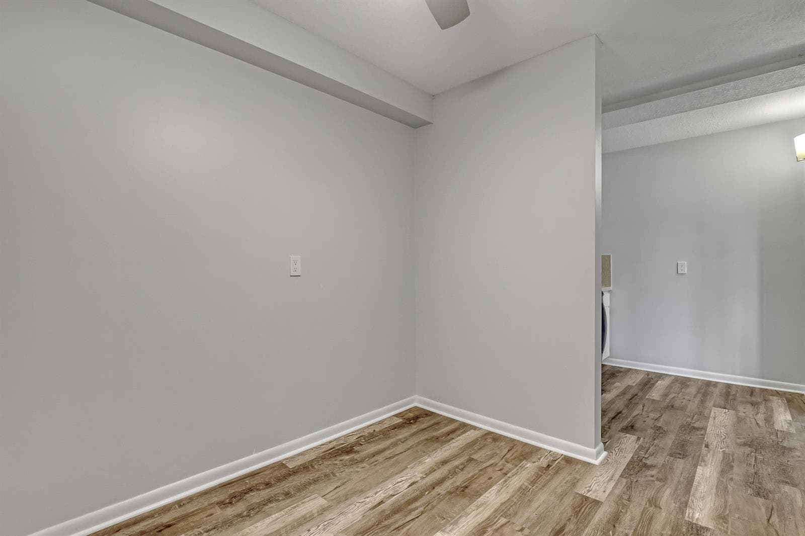 3650 Whitehall #201 (16)
