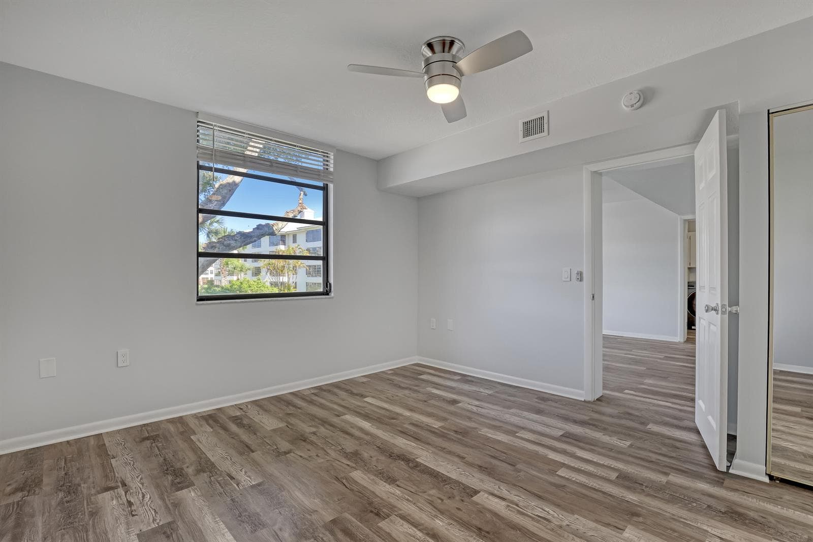 3650 Whitehall #201 (19)