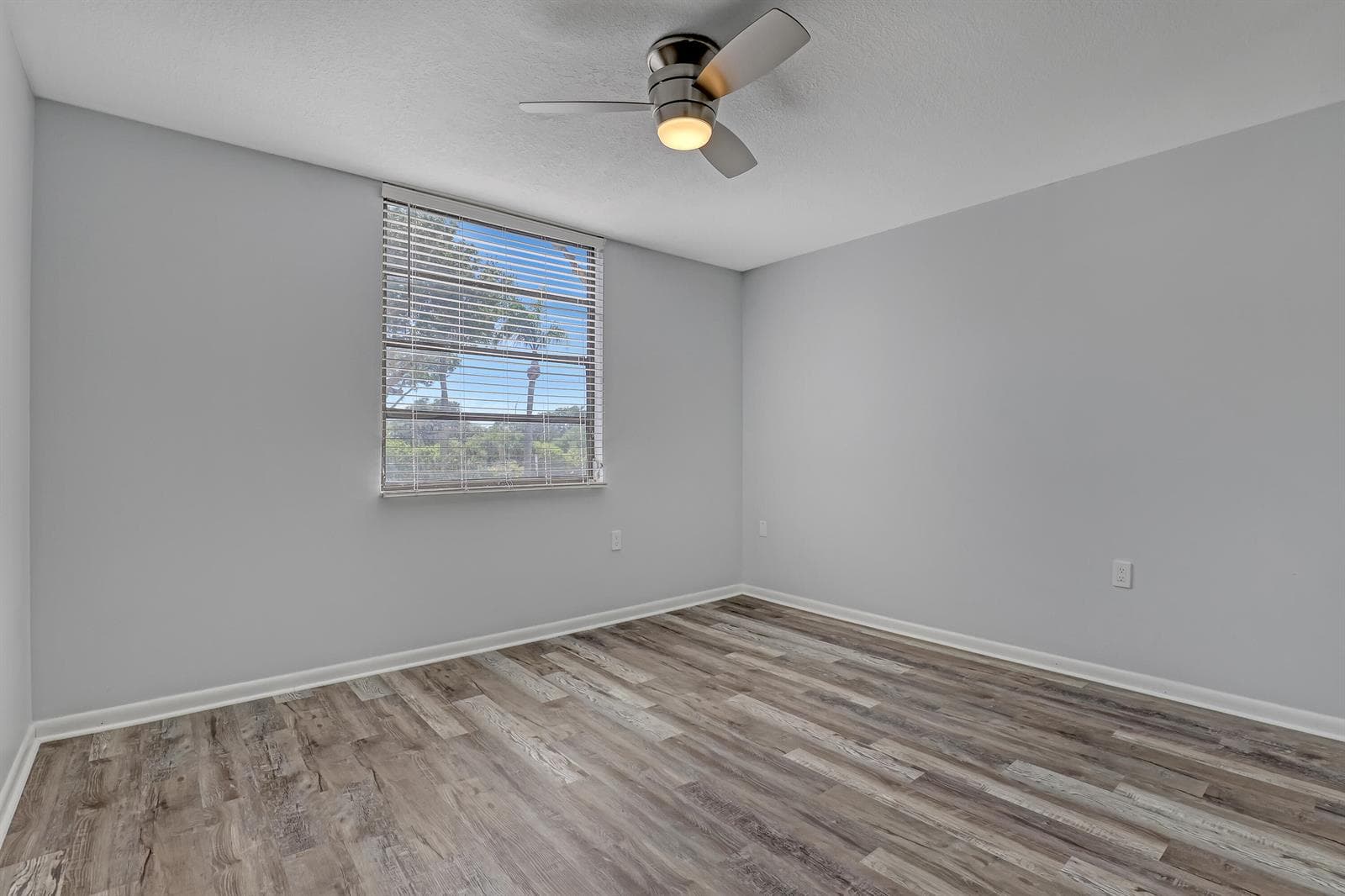 3650 Whitehall #201 (23)