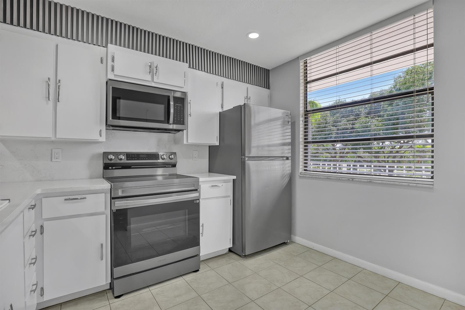 3650 Whitehall #201 (13)