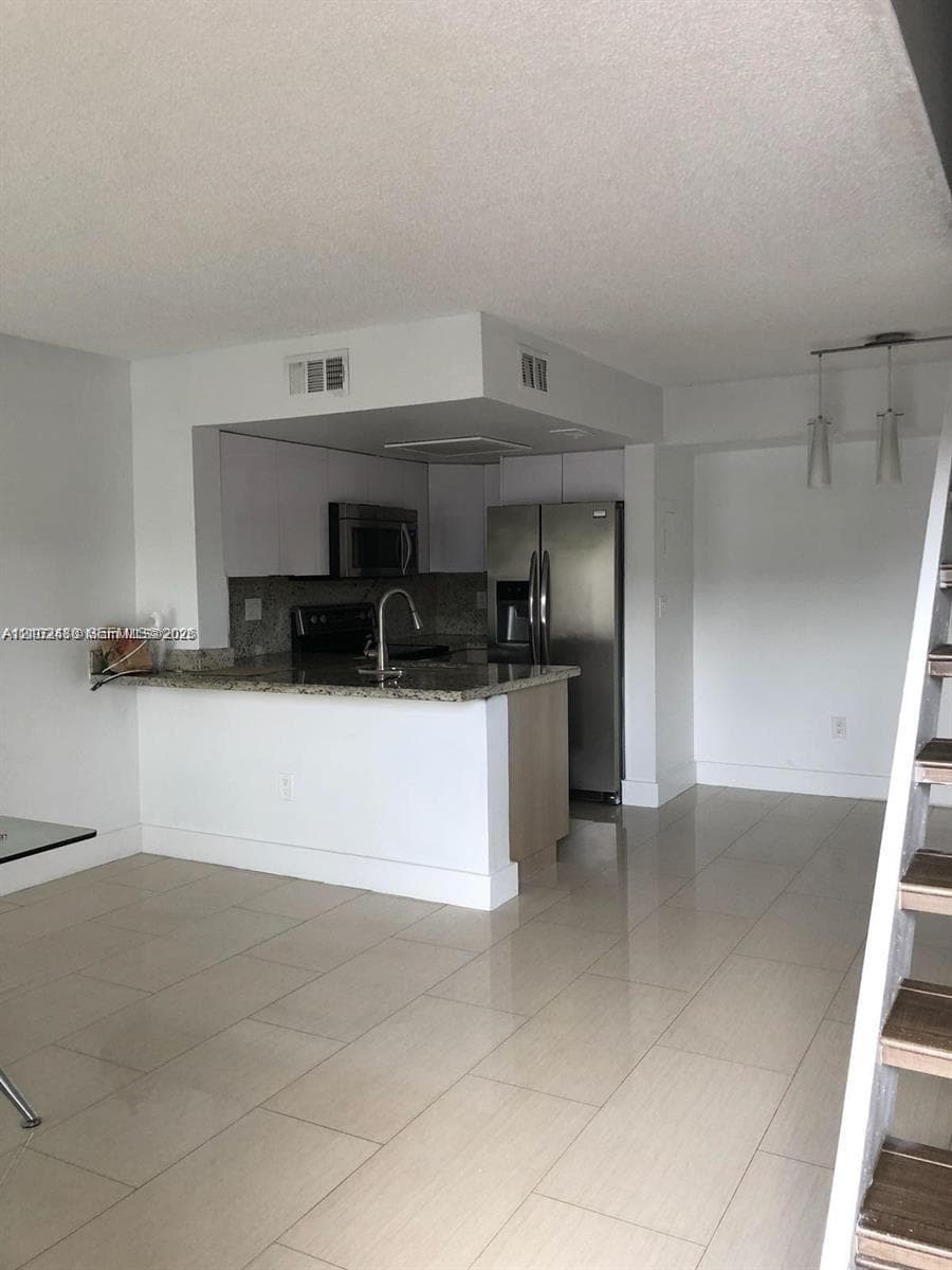 CORAL POINTE TOWNHOMES CO · #4-208 in Miami - Photo 3