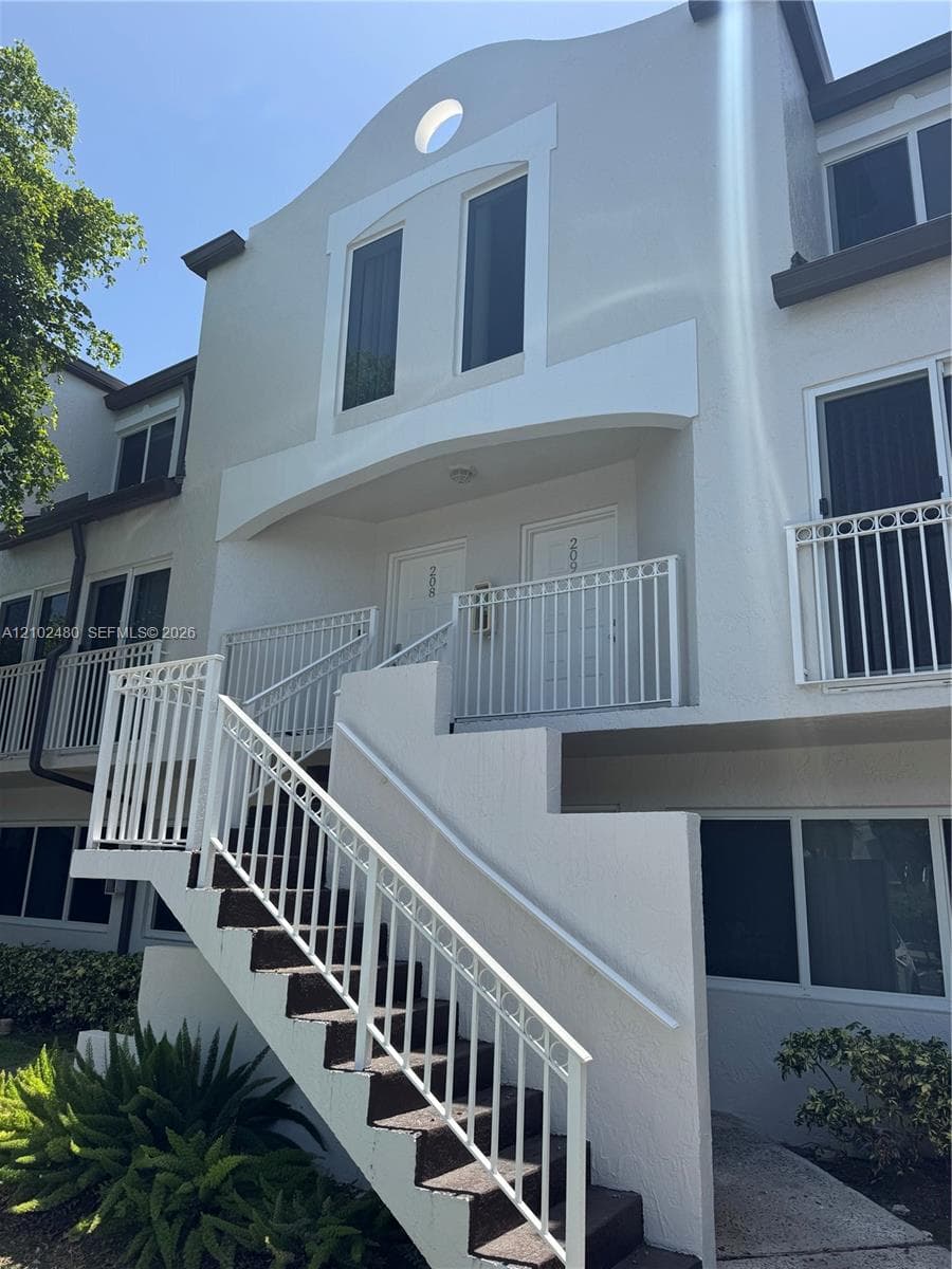 CORAL POINTE TOWNHOMES CO · #4-208 in Miami - Photo 1