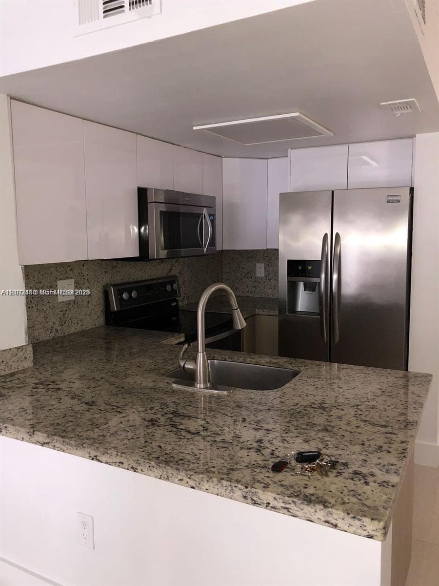 CORAL POINTE TOWNHOMES CO · #4-208 in Miami - Photo 5