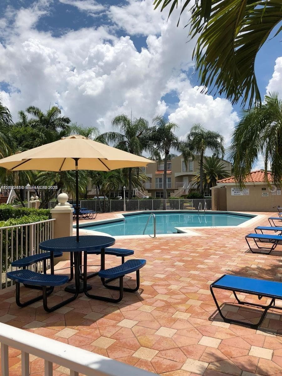 CORAL POINTE TOWNHOMES CO · #4-208 in Miami - Photo 15