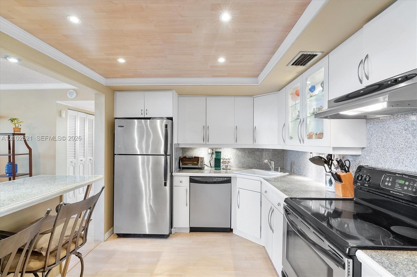 BAYVIEW TOWERS CONDO · #B111 in North Miami - Photo 13